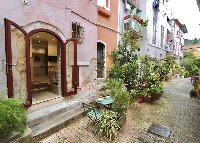 De Charme - Vieille - Proche *