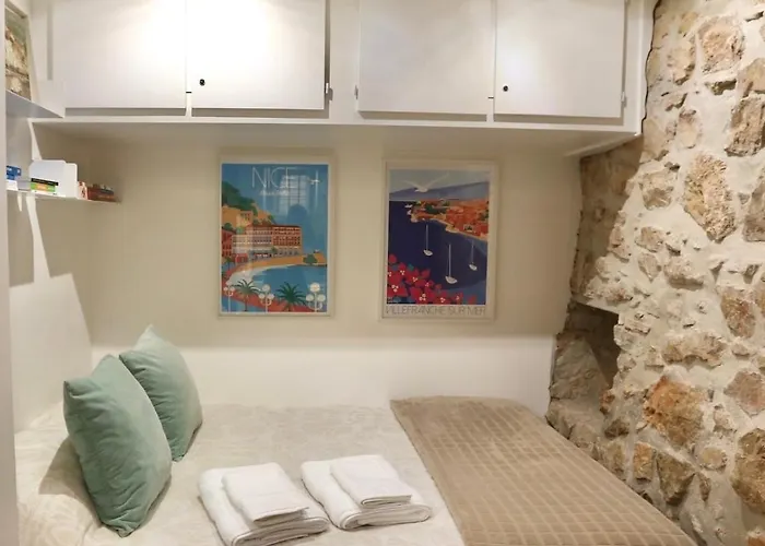 De Charme - Vieille - Proche *